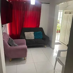 Relajante Apartamento Central A 15 Min Del Estadio Medellín