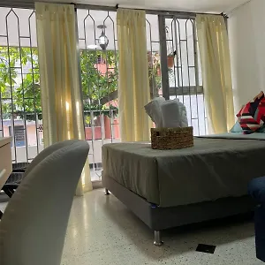 Loft Central, Cerca A Laureles Guarda Meletas Gratis!! Medellín